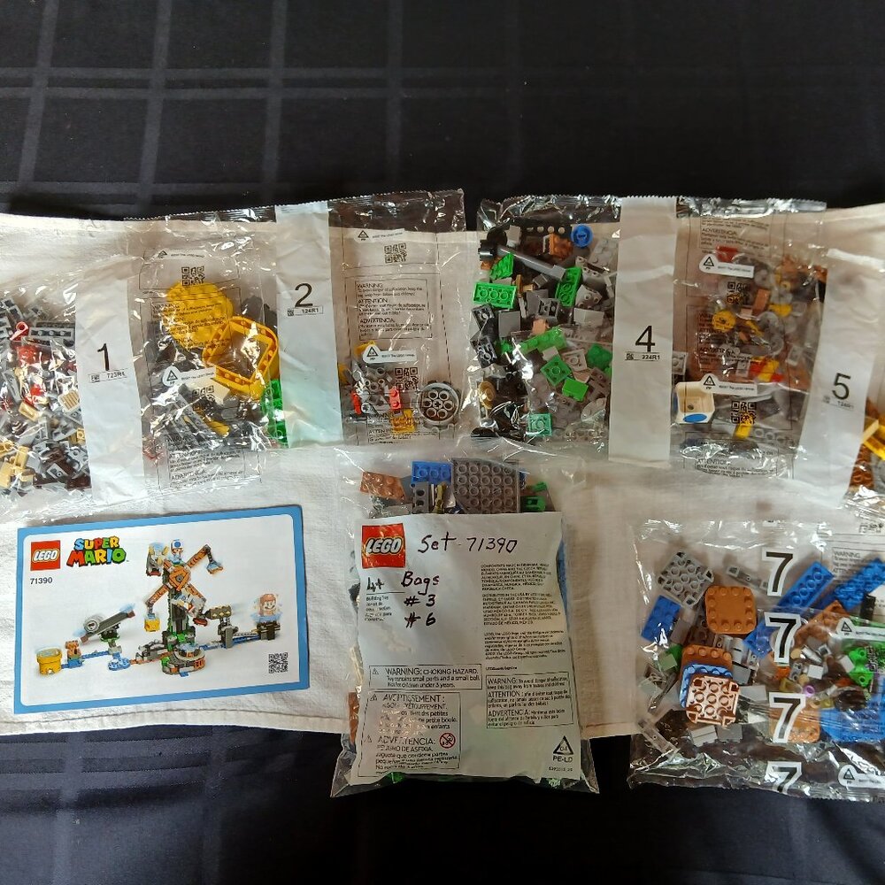 Lego Super Mario Reznor Knockdown Expansion Set #71390 (695 parts): Read Comment